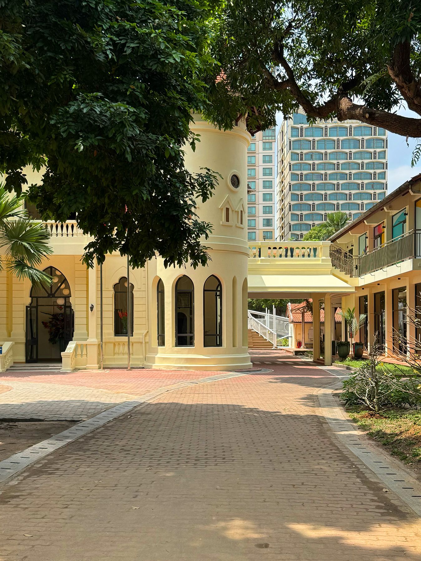 Đường Phạm Ngọc Thạch