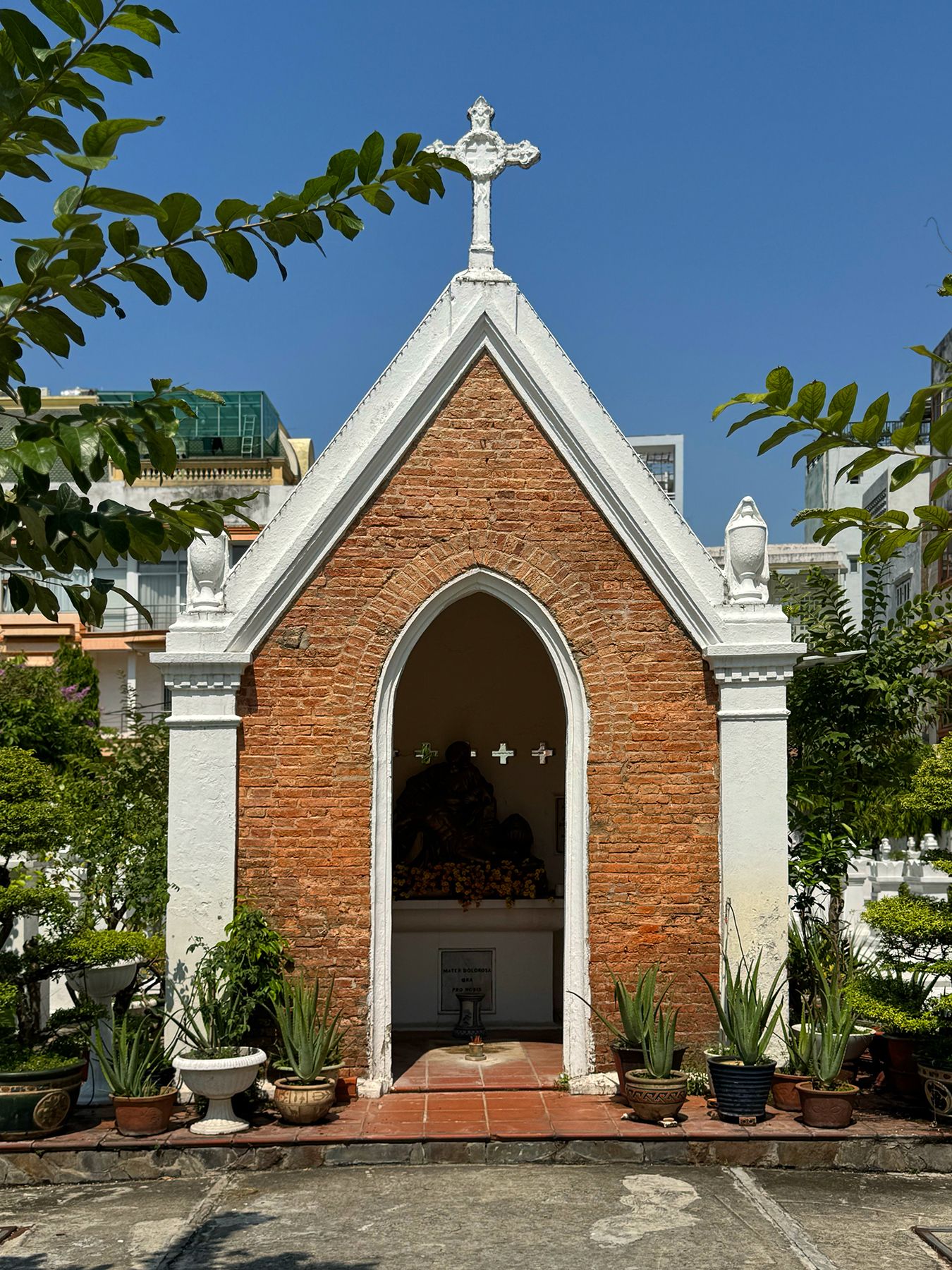 Nghĩa trang các linh mục Chí Hòa