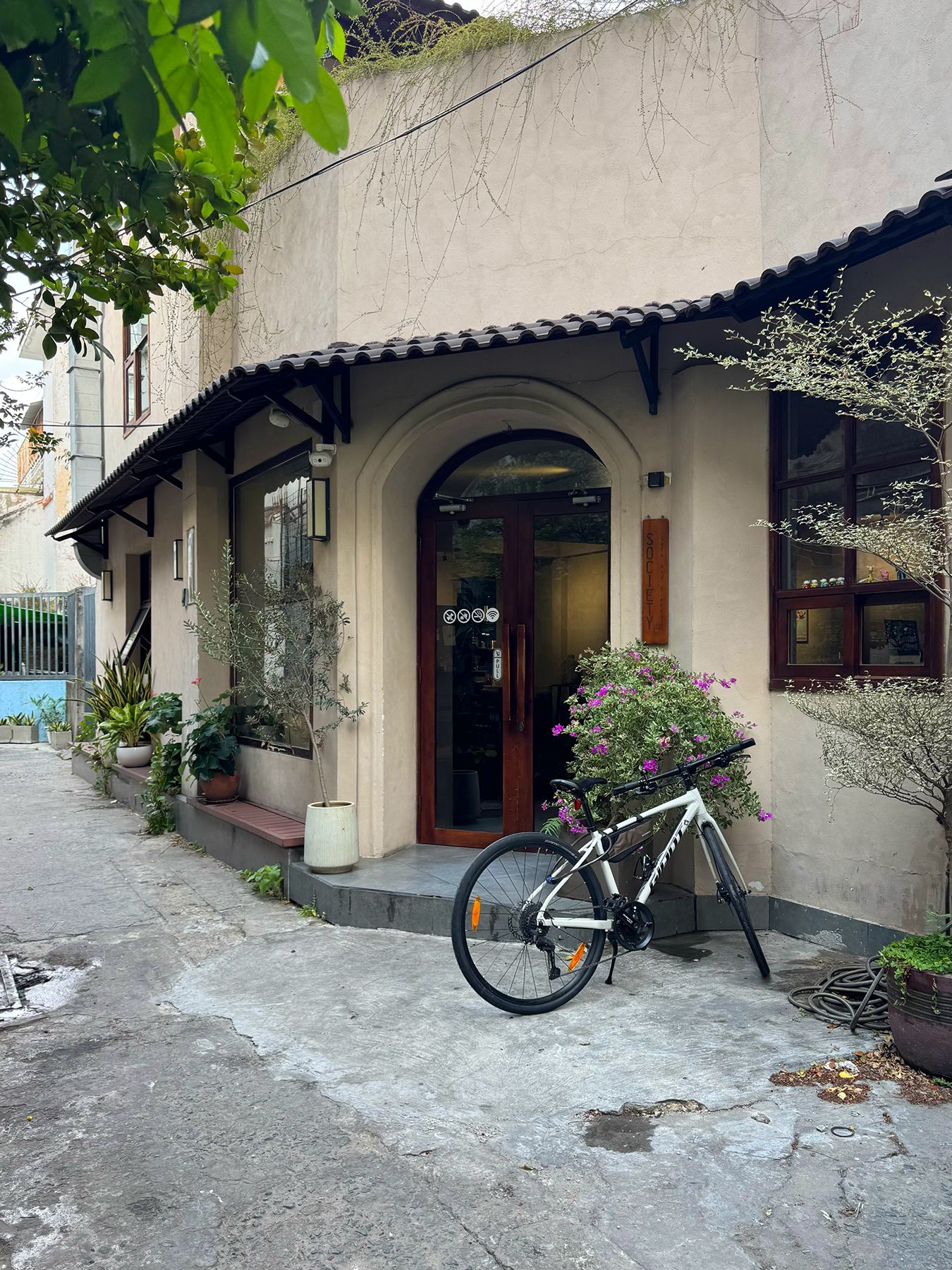 Đường Phạm Ngọc Thạch