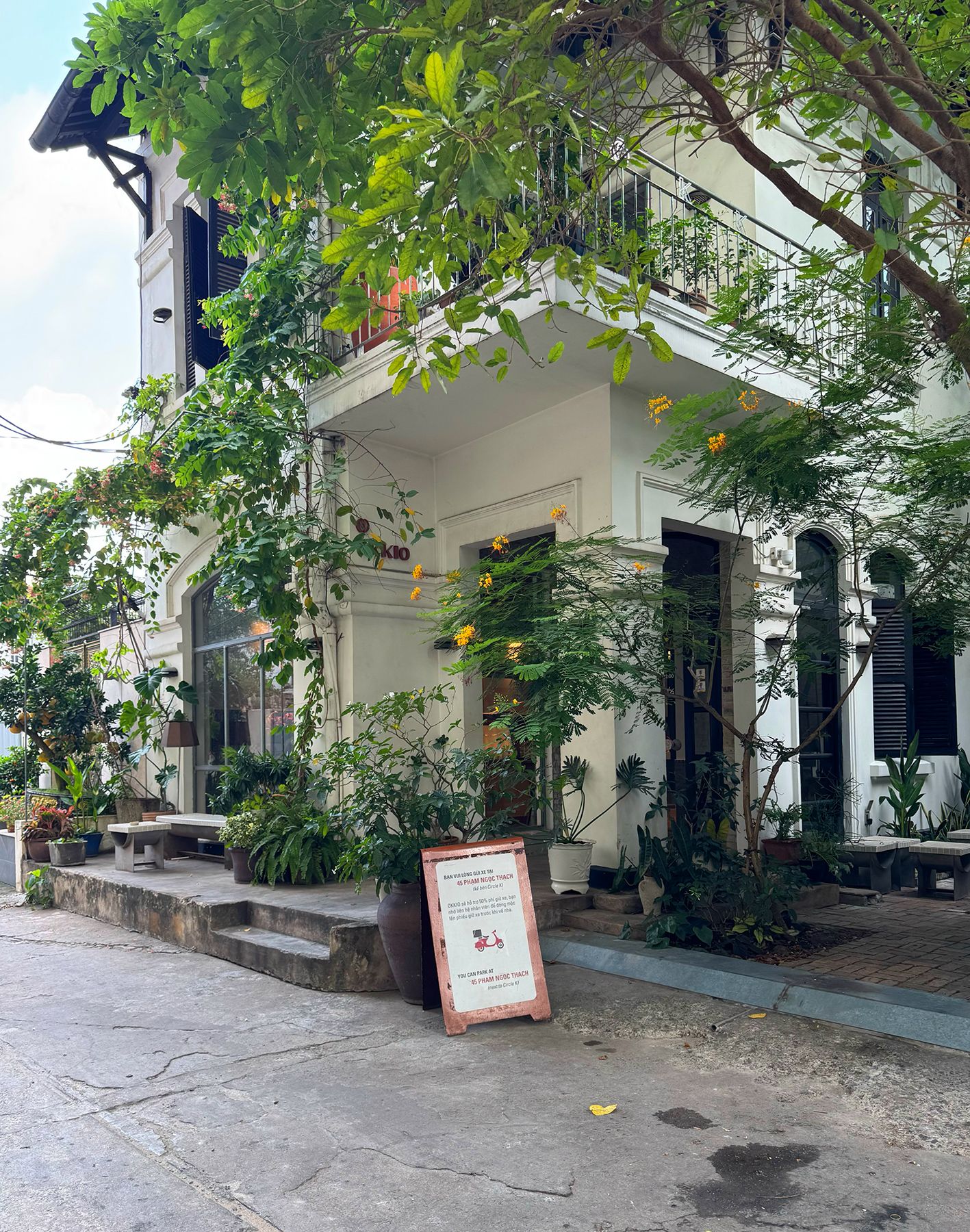 Đường Phạm Ngọc Thạch