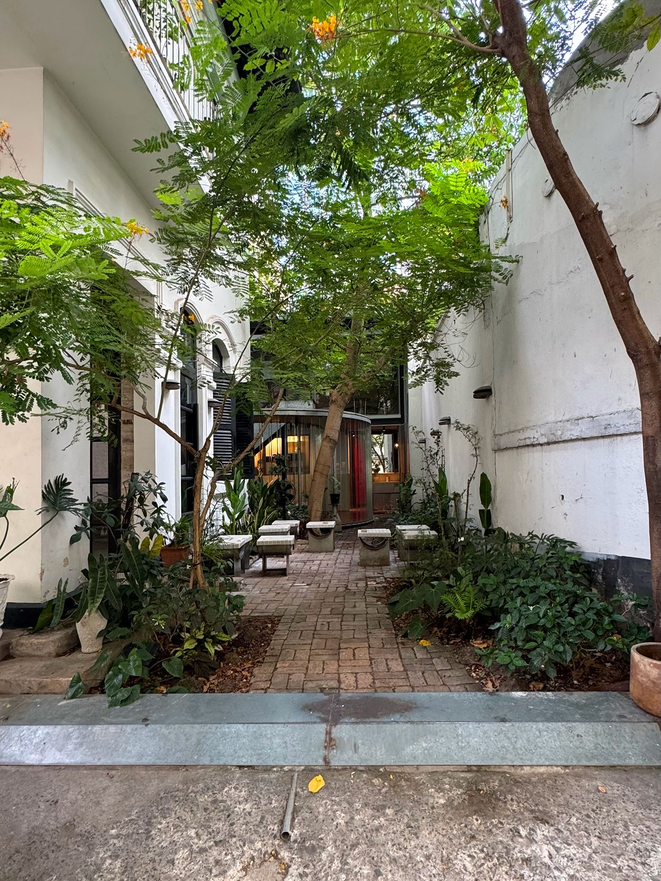 Đường Phạm Ngọc Thạch