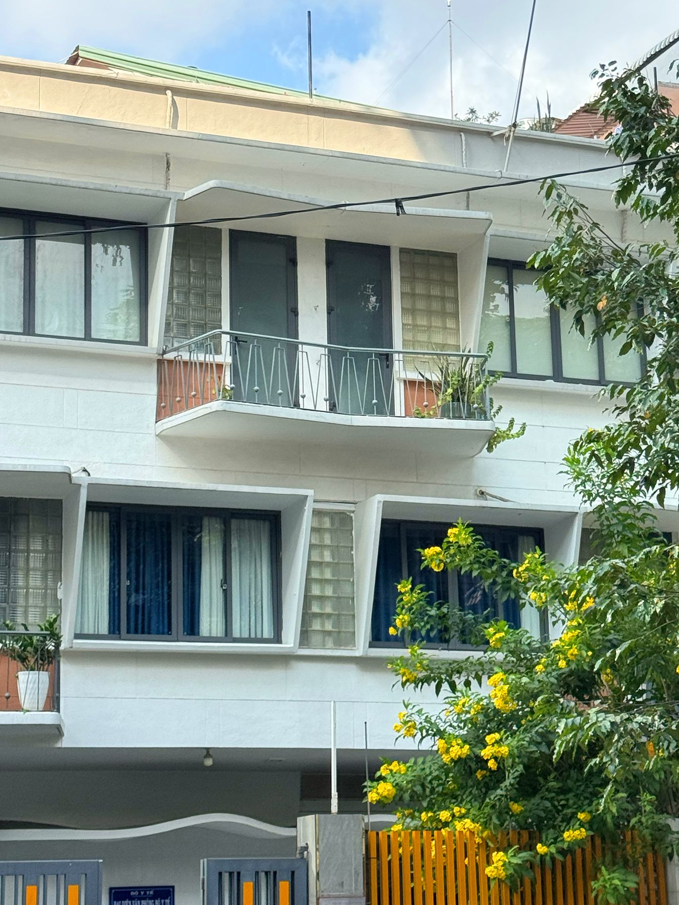 Đường Phạm Ngọc Thạch