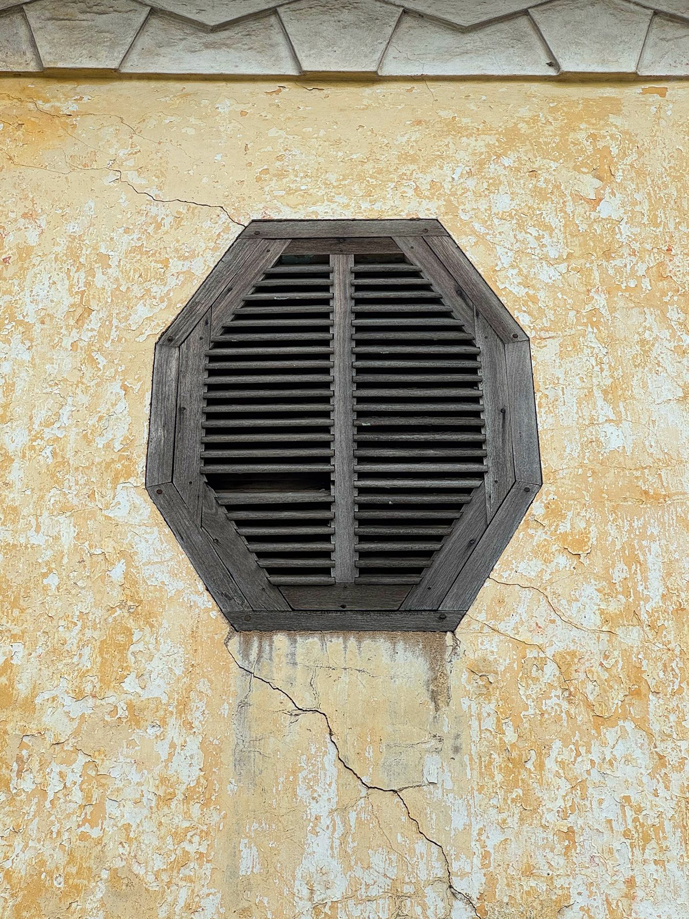 Cửa lá sách 