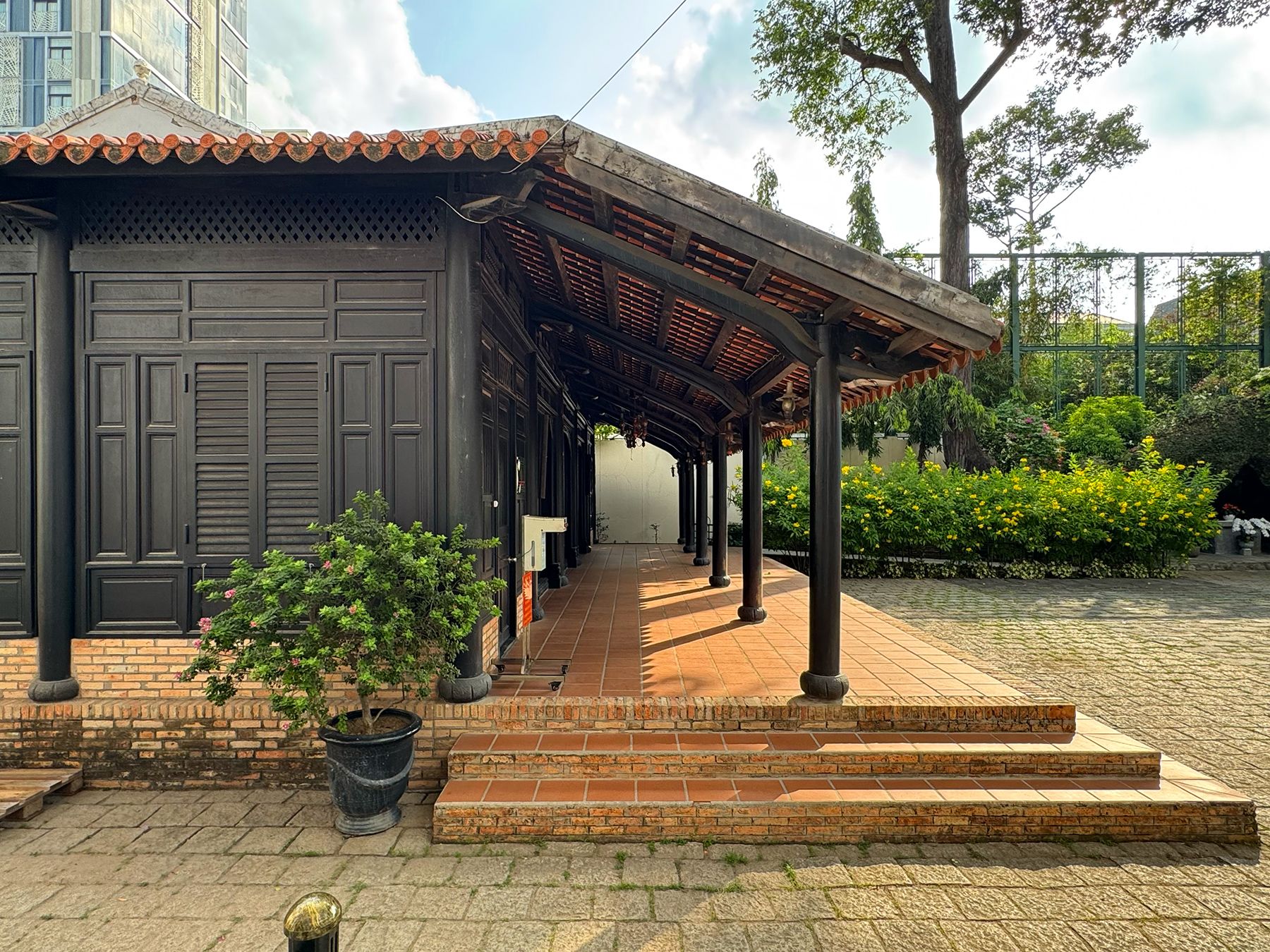 Tòa Tổng Giám mục 