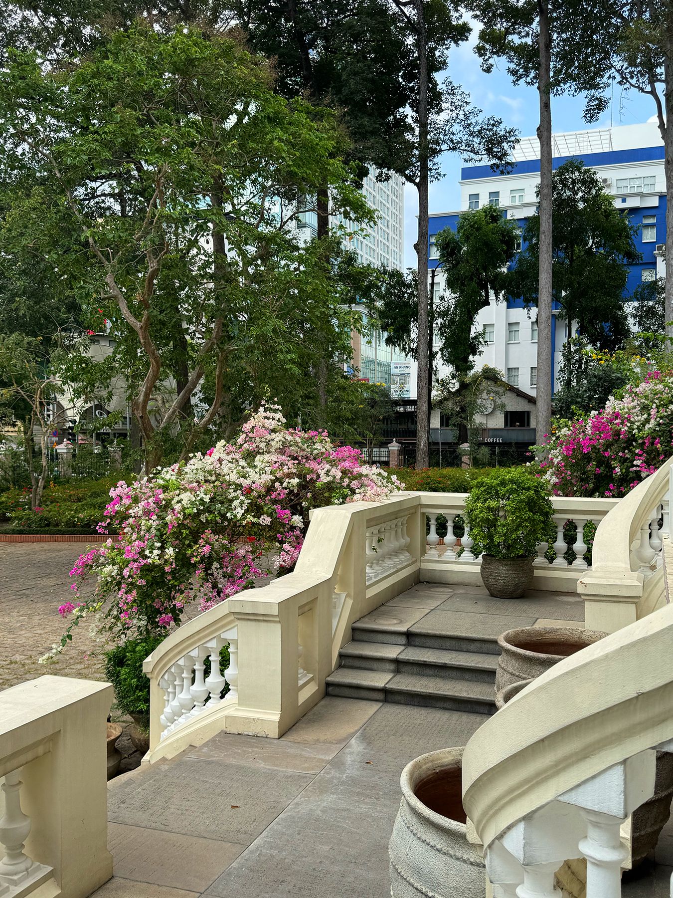 Tòa Tổng Giám mục 