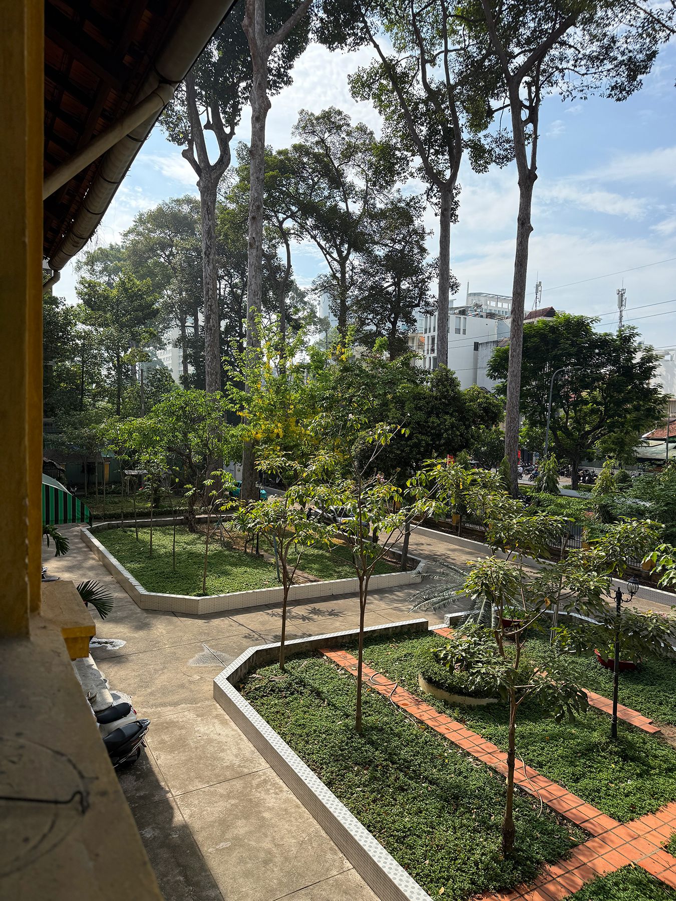 Trường THCS Hồng Bàng