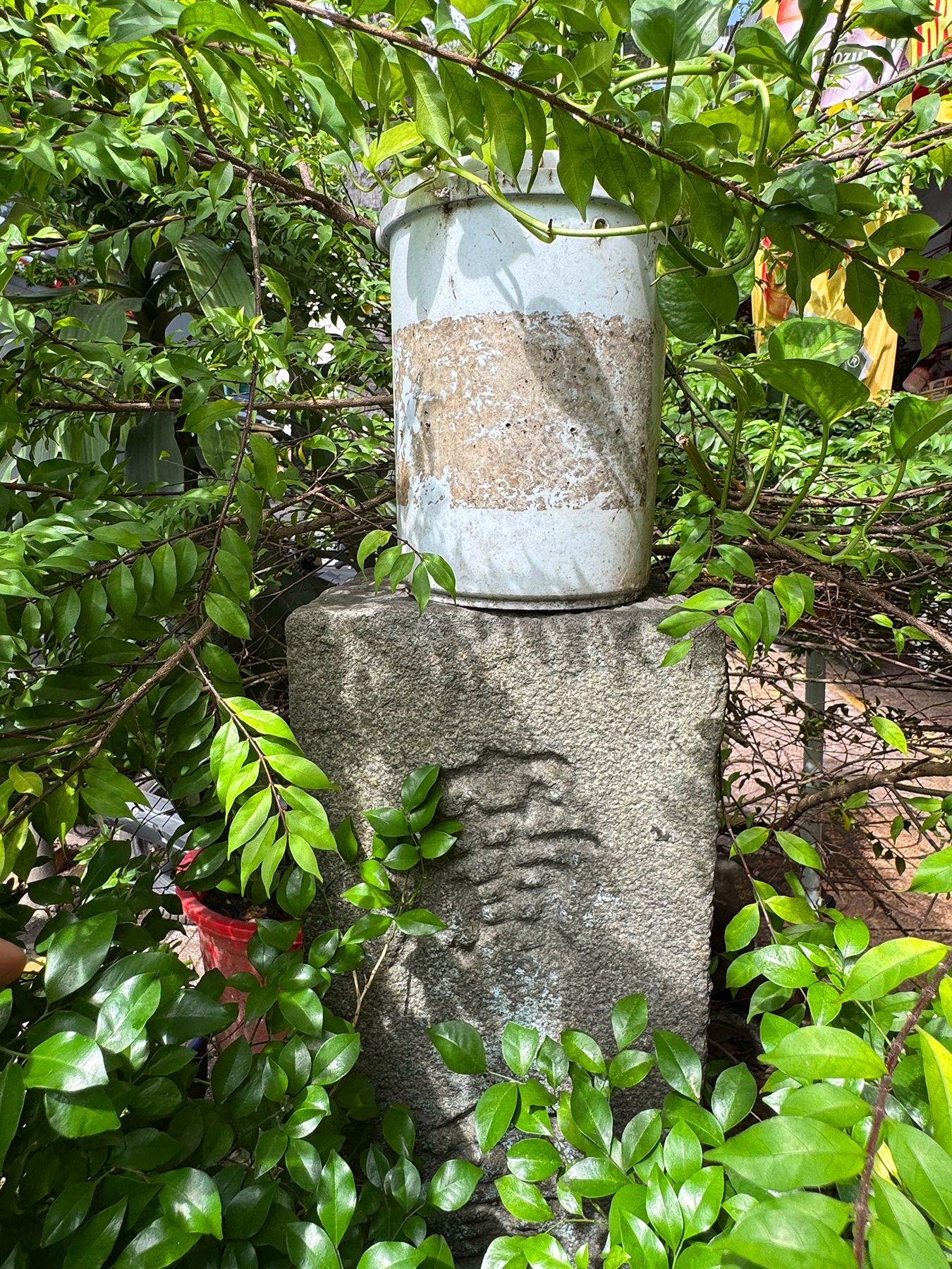 Trụ đá Quảng Triệu Thiện Đường