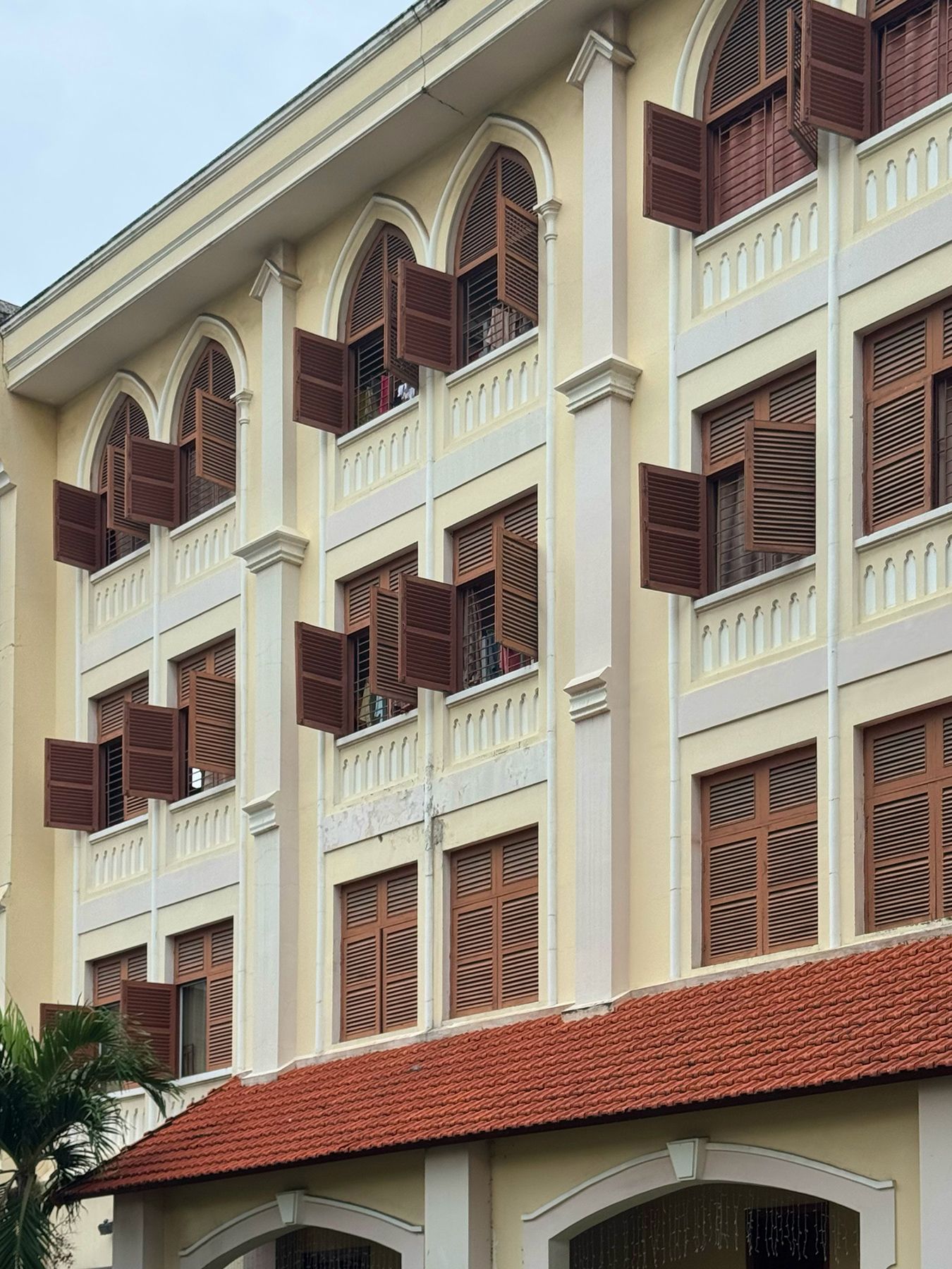 Cửa lá sách 