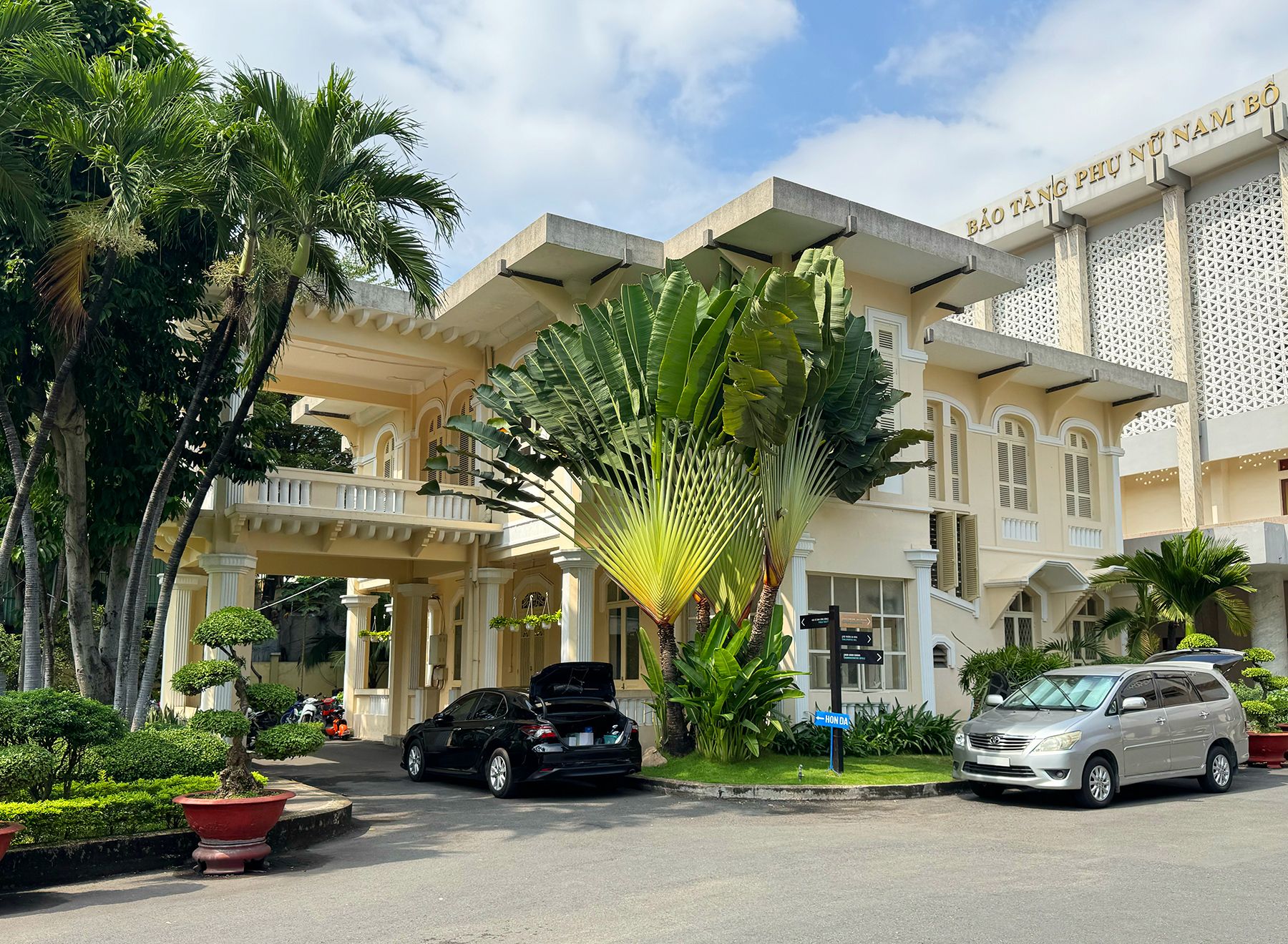 Biệt thự Bảo Tàng Phụ Nữ Nam Bộ