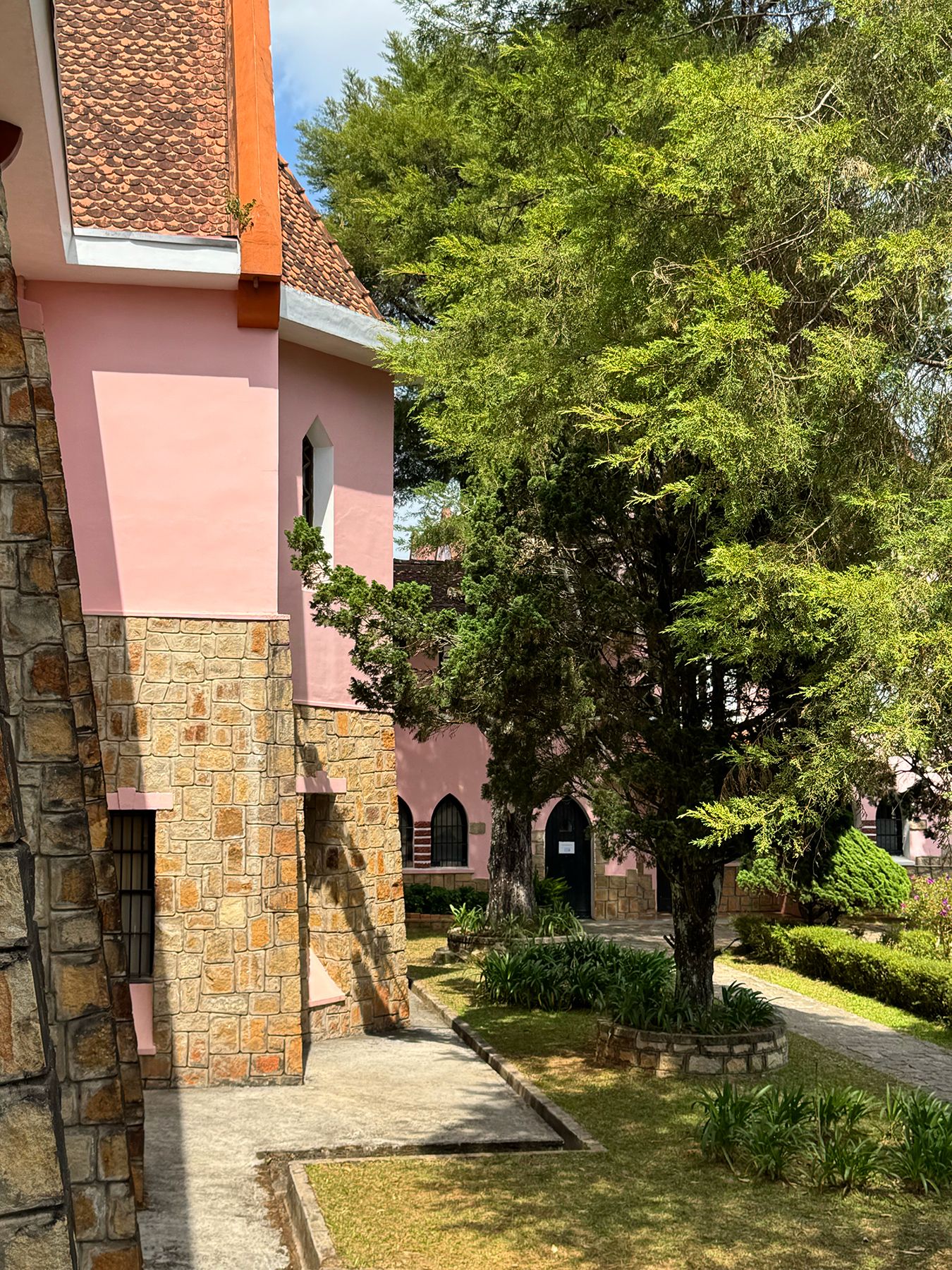 Nhà thờ Domaine de Marie