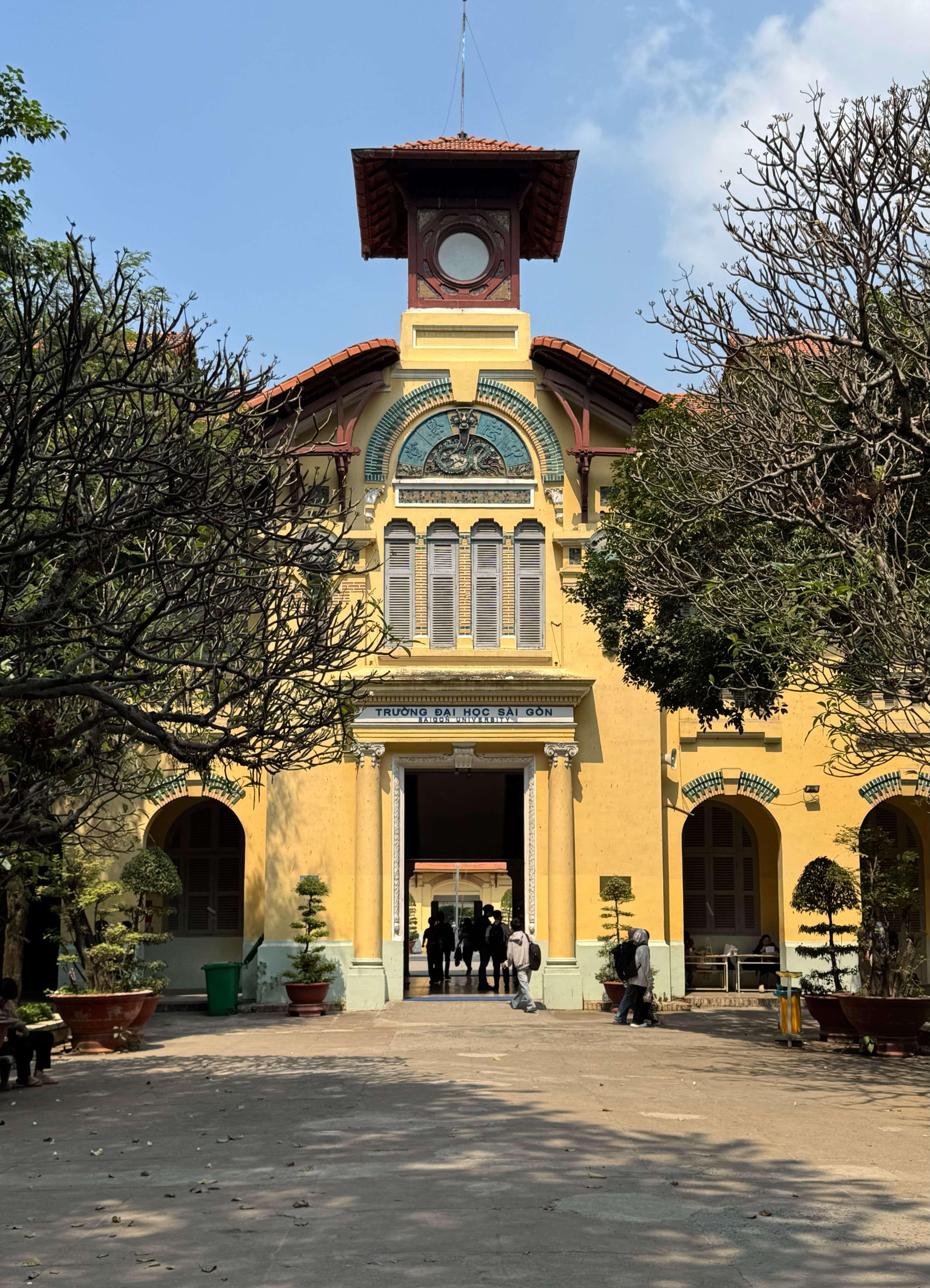 Bác Ái học viện 