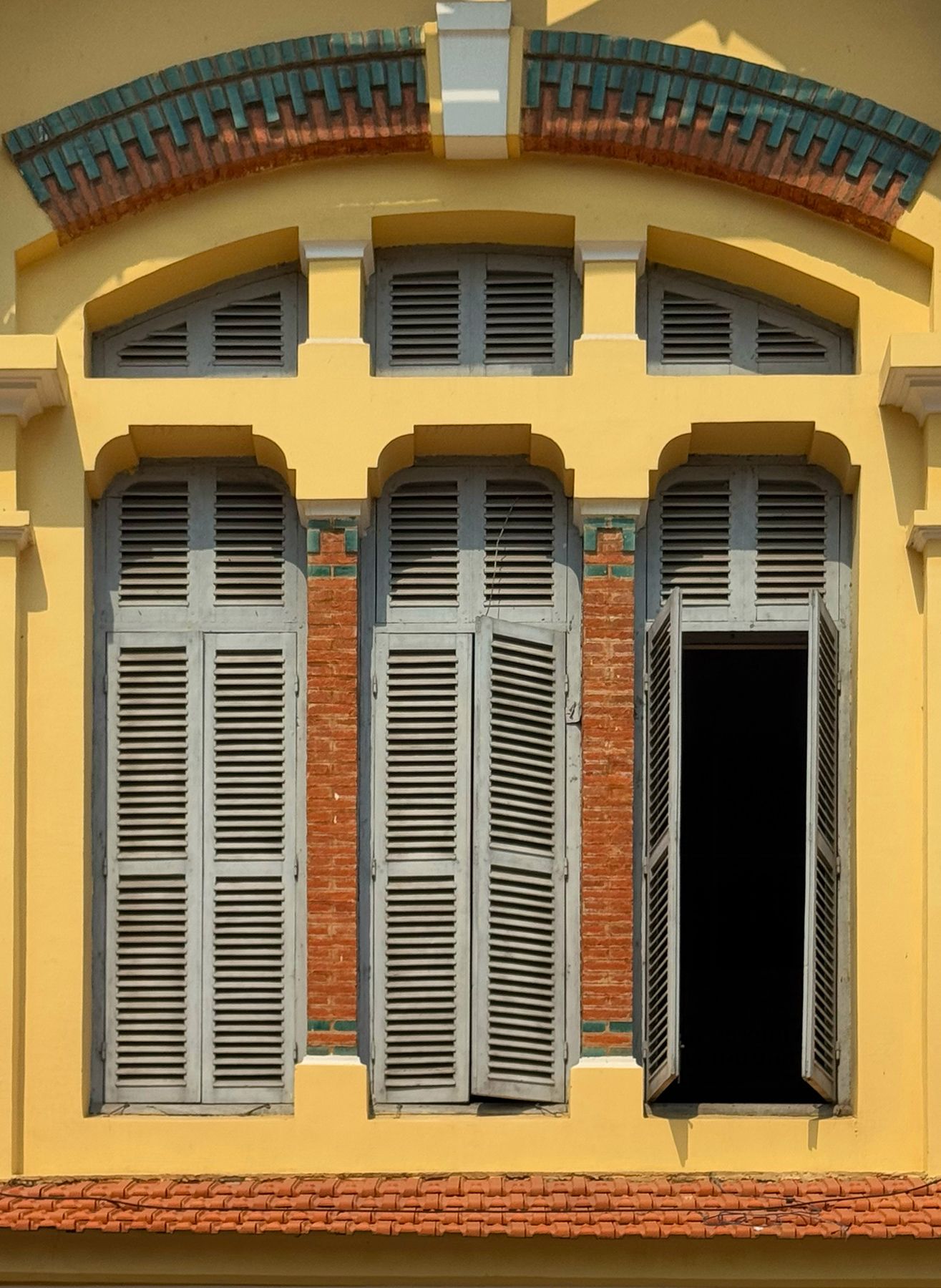 Cửa lá sách 
