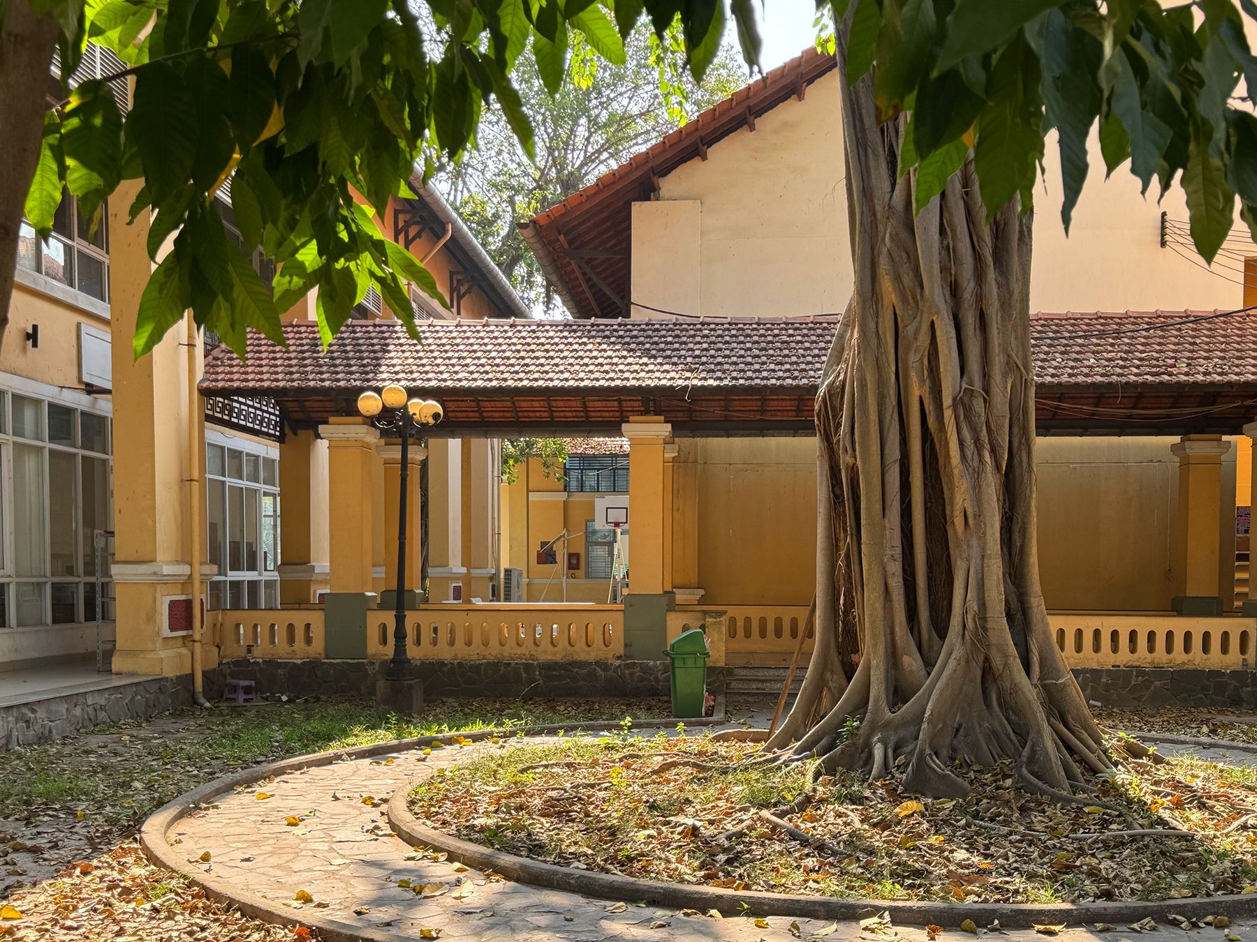 Trường Nguyễn Thị Minh Khai 