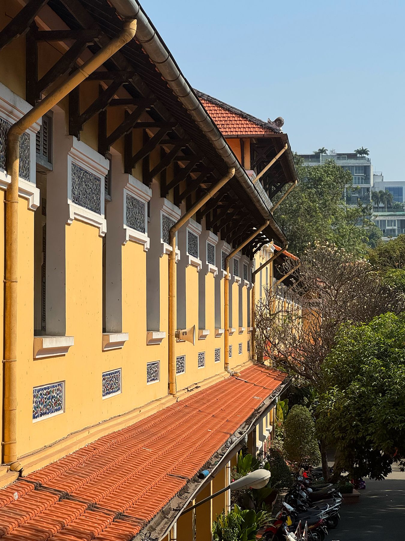 Trường Nguyễn Thị Minh Khai 